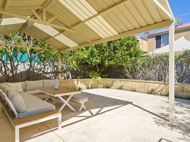 16/75 Ley Street, Como