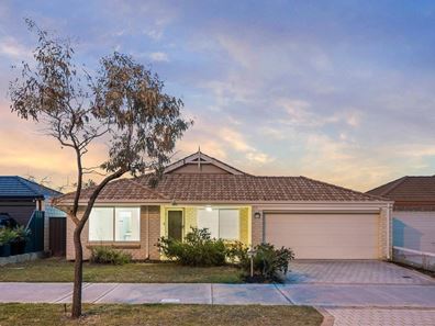 18 Joseph Banks Boulevard, Banksia Grove WA 6031