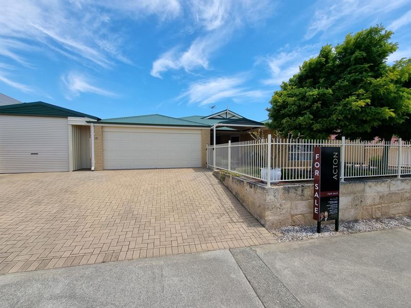 15 Portrush Parade, Meadow Springs