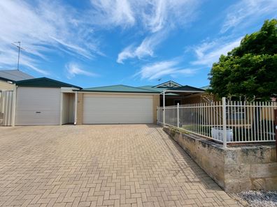 15 Portrush Parade, Meadow Springs WA 6210