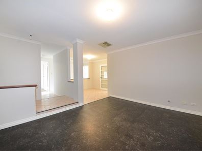 4 Elkington Mews, Clarkson WA 6030