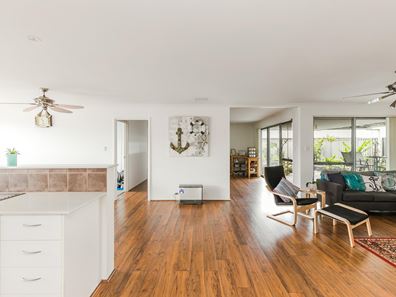 6 Regelia Way, Baldivis WA 6171