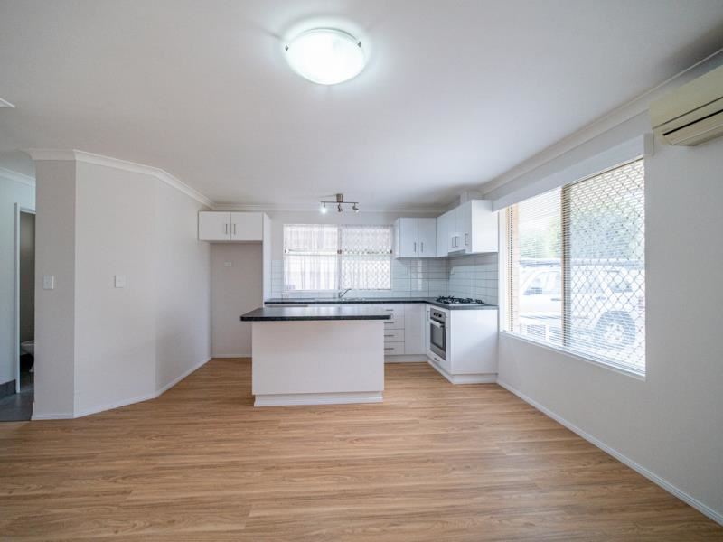 8 Roger Street, Midland