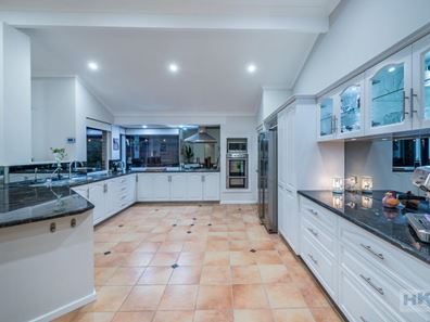 6 Ailsa Way, The Vines WA 6069