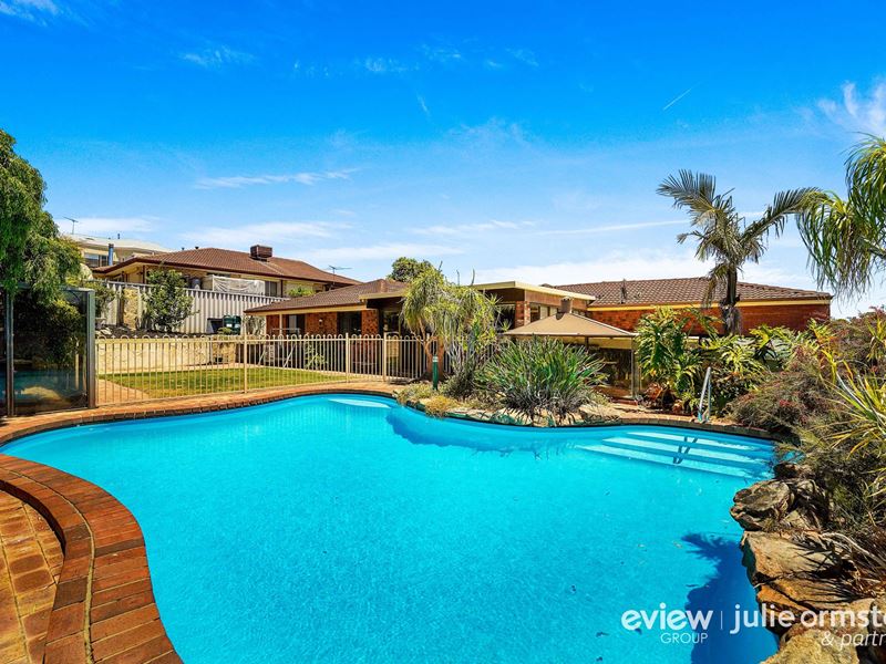 8 Parkland Close, Edgewater