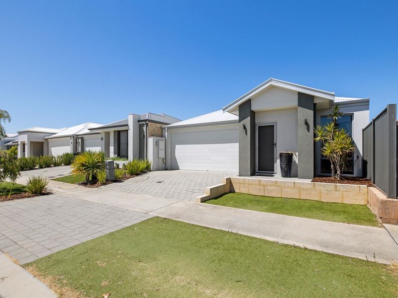 26 Claymore Place, Piara Waters WA 6112