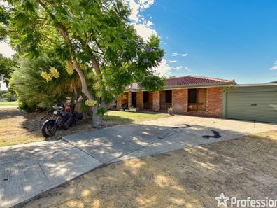 17 Okehampton Road, Warnbro WA 6169