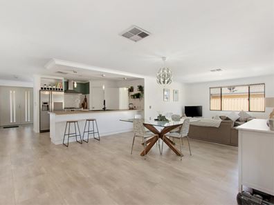 15 Mooreland Road, Baldivis WA 6171