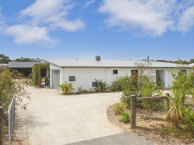 40 McDermott Parade, Witchcliffe, Margaret River WA 6285