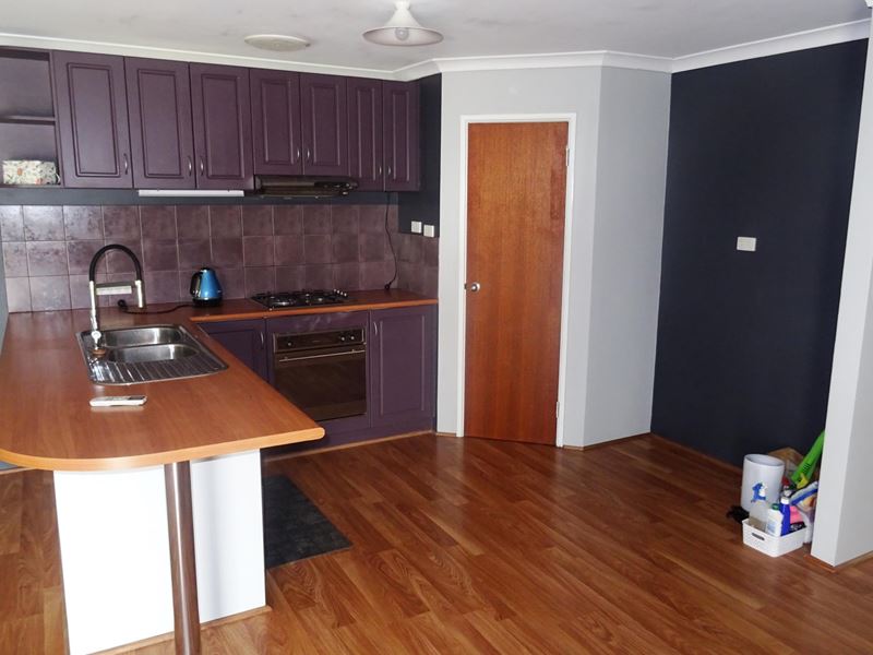 6 Serpentine Way, Usher