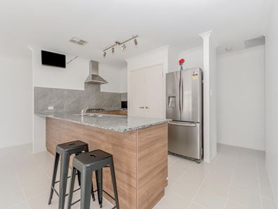 17 Kirkpatrick Court, Seville Grove WA 6112