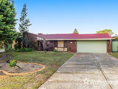 1 Rosebury Avenue, Alexander Heights WA 6064