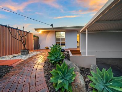 35A Parmelia Way, Craigie WA 6025