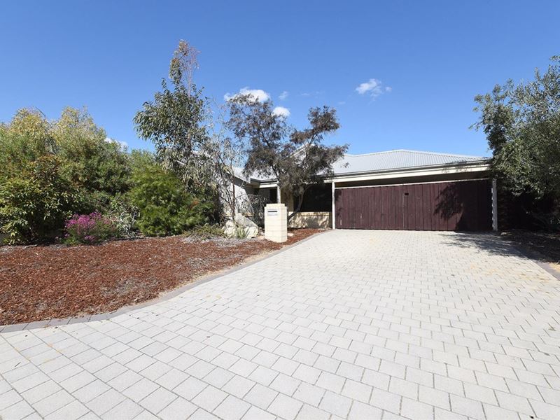 11 Melvich Green, Butler