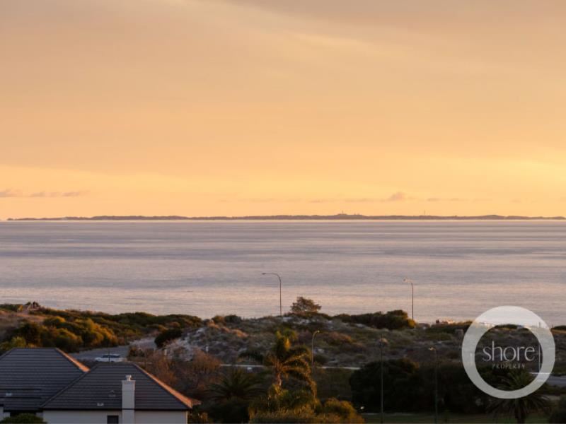 8 Lowanna Way, City Beach