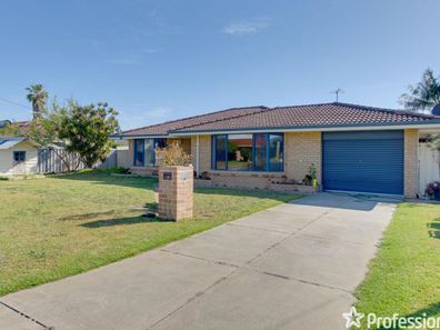 3 Hopkins Place, Waikiki WA 6169