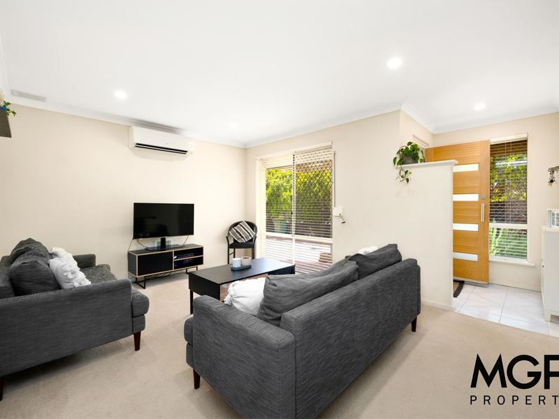 2/9 Wrexham Street, Bicton WA 6157