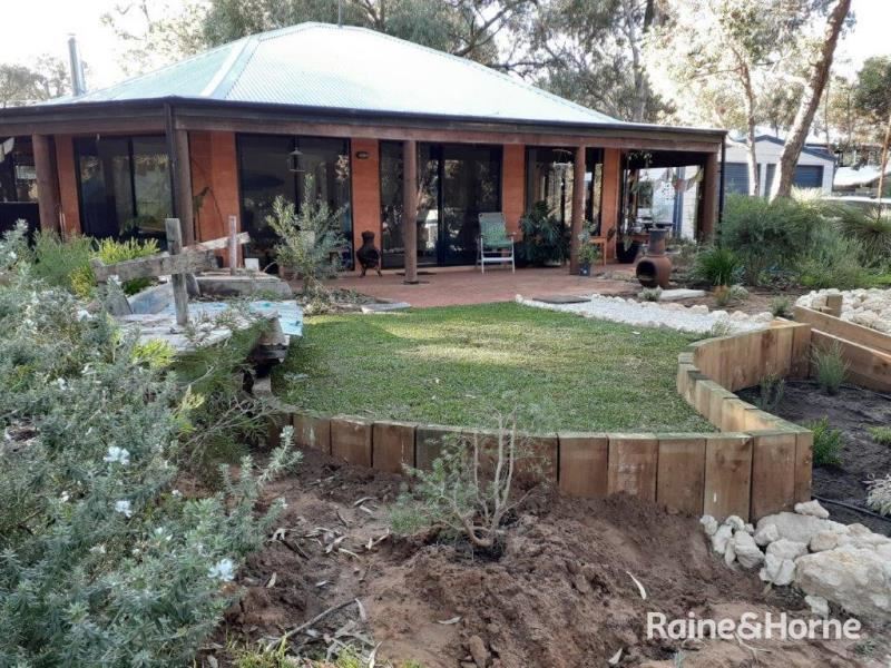 18 Fernwood Road, Dawesville