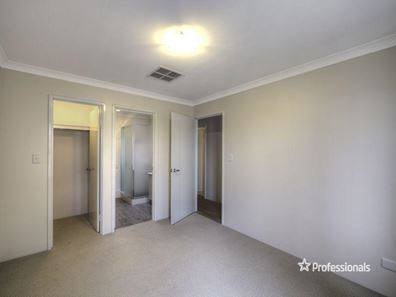 25 Lazuli Rise, Wellard WA 6170