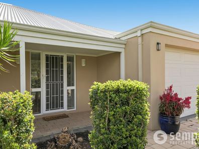 21 Beaumont Parkway, Success WA 6164