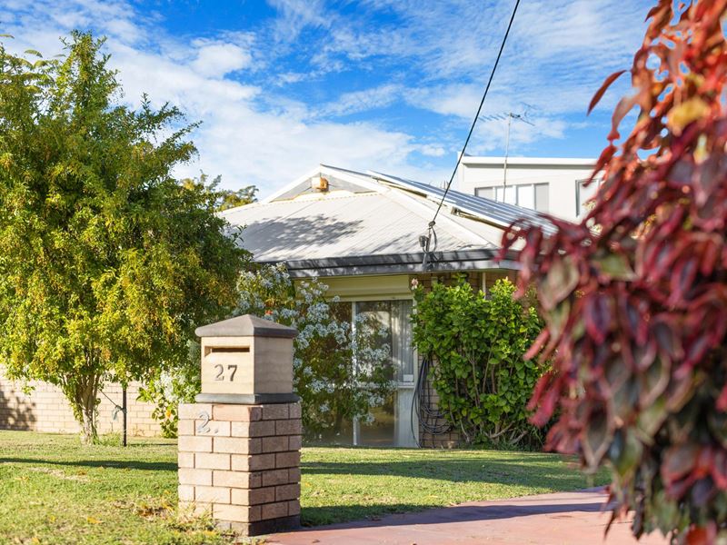 27 Monkhouse Way, Hillarys