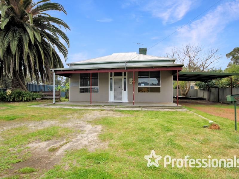 58 Coombes Street, Collie