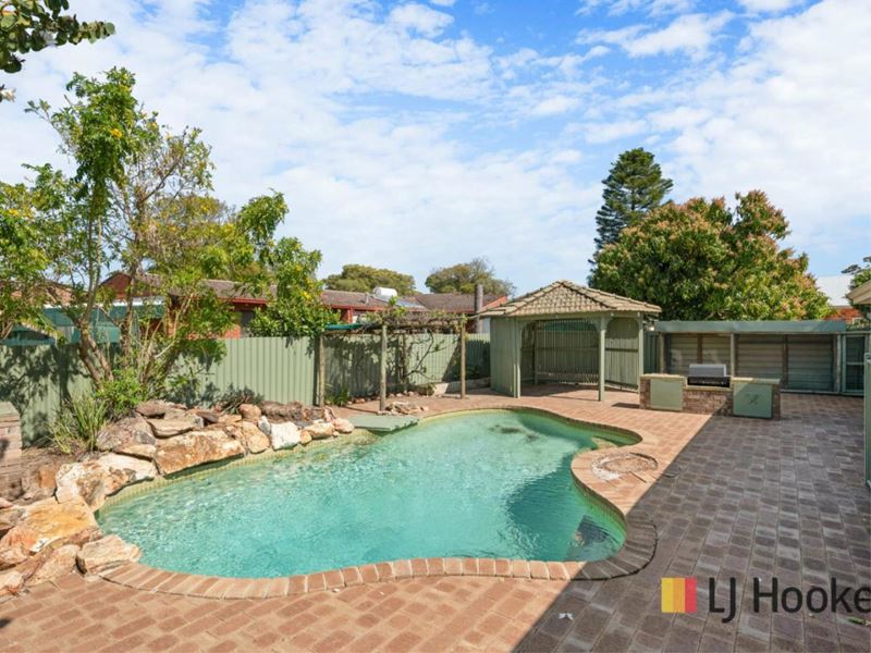 24 Zelkova Way, Parkwood