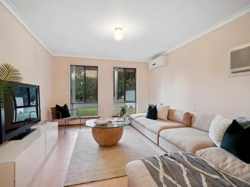38 Monyash Road, Carine