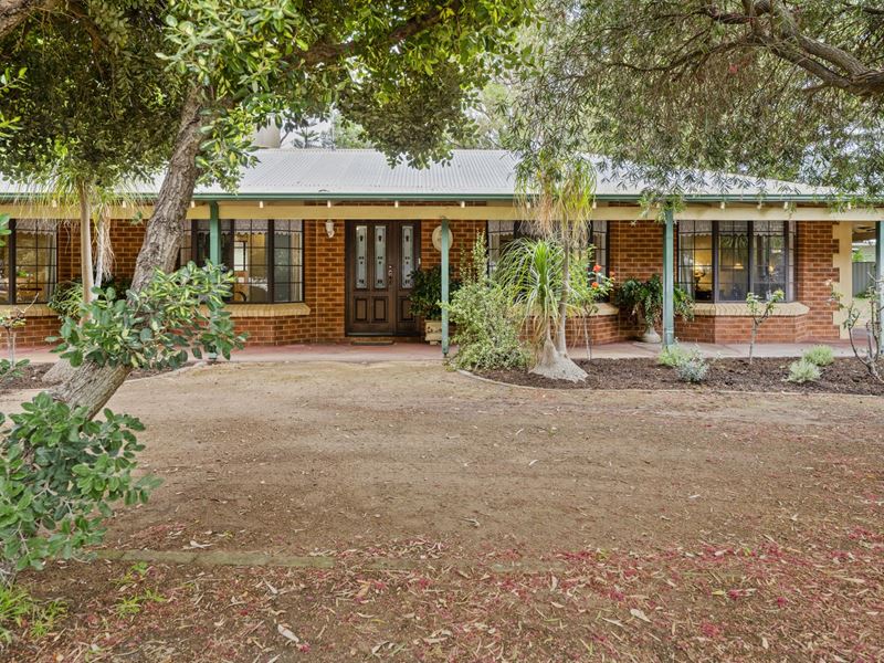 2 Navarre Row, Greenfields