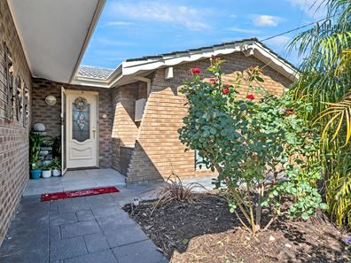 8 Lewin Court, Gosnells WA 6110