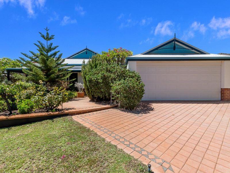 10 McInnes Way, Canning Vale WA 6155