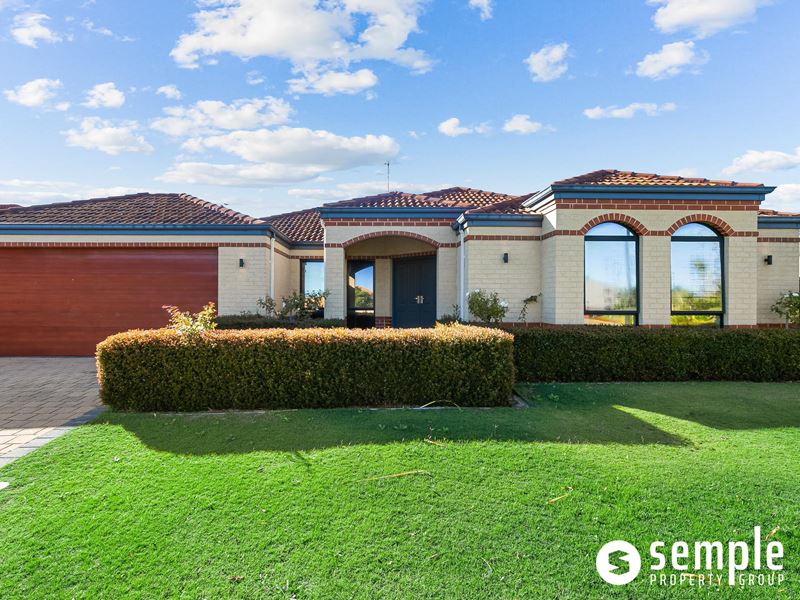 19 Caridean Way, Hammond Park