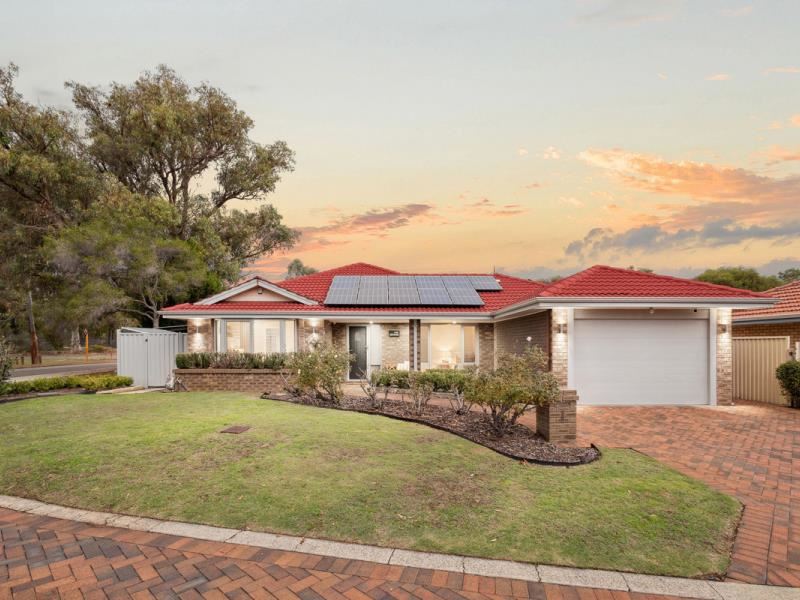 1 Moss Vale, Floreat