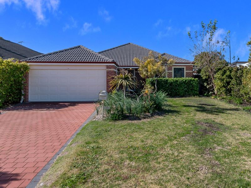 17 Lucky Bay Road, Secret Harbour WA 6173