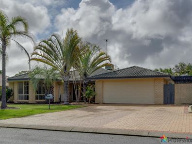 32 Hermitage, Dudley Park WA 6210