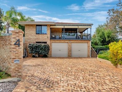 4 Carina Circle, Halls Head WA 6210