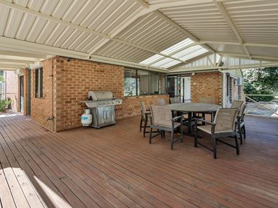 204 Hawtin Road, Maida Vale WA 6057