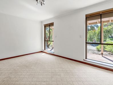 204 Hawtin Road, Maida Vale WA 6057