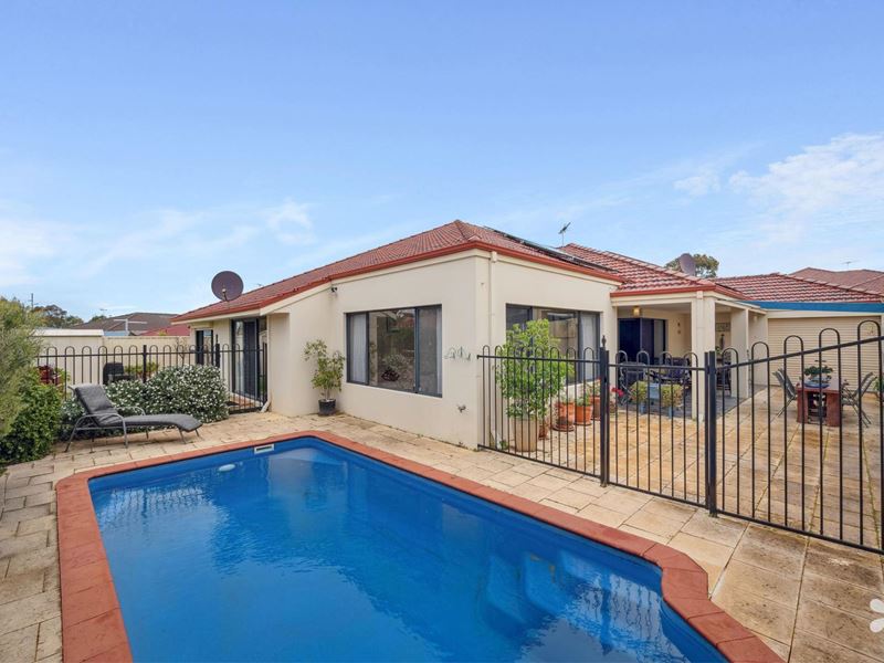 15 Joshua Close, Bibra Lake WA 6163