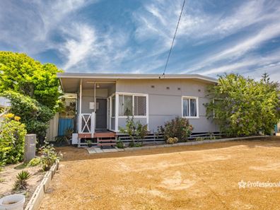 37 Abelia Street, Rangeway WA 6530