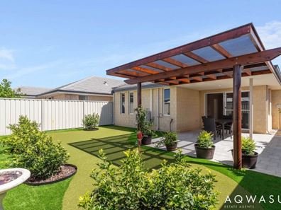 8 Yandal Way, Golden Bay WA 6174