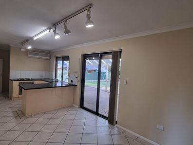 16 Tarrant Way, Bateman WA 6150