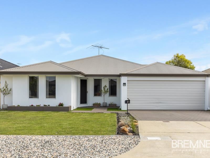 7 Shannon Pass, Bertram WA 6167