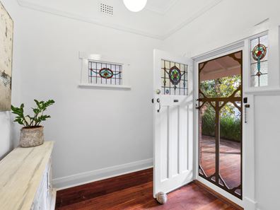 218 Ninth Avenue, Inglewood WA 6052