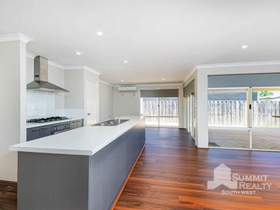 150 Braidwood Drive, Australind WA 6233