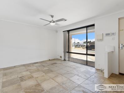 8 Carnegie Parade, Success WA 6164