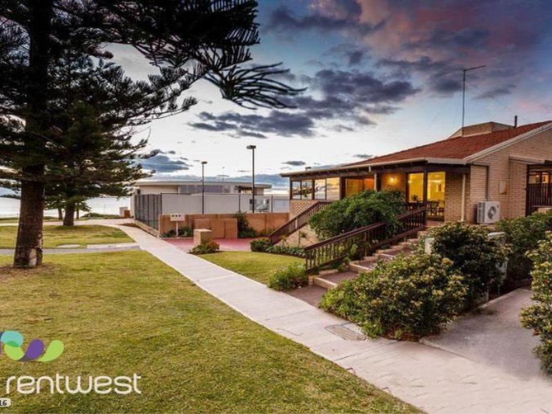 1/2 Gibney Street, Cottesloe