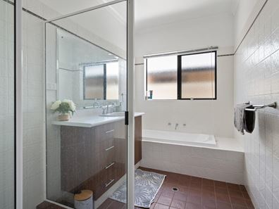 9 Puri Road, Hannans WA 6430