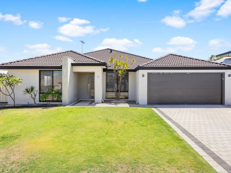 9 Medinah Street, Meadow Springs