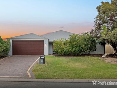 19 Karon Vista, Halls Head WA 6210